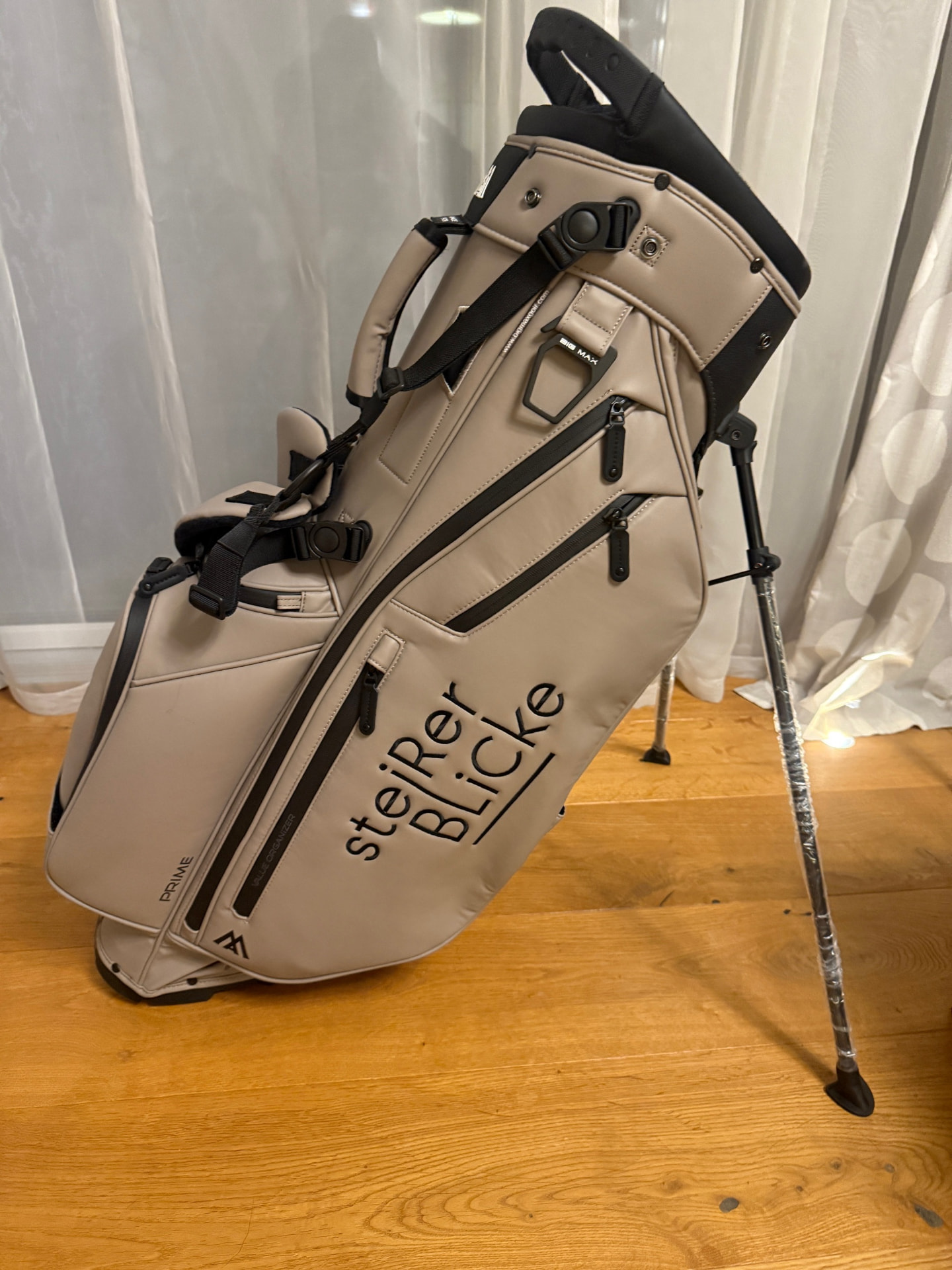 Custom branded golf stand bag by REVEL